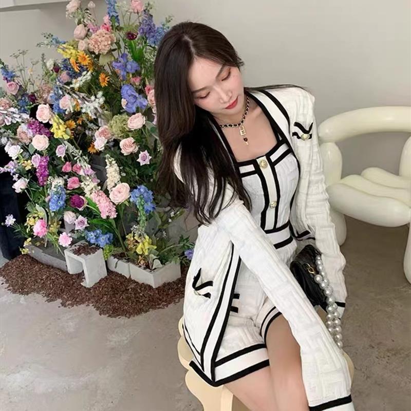 Women's Cardigan Knitted Three-piece Suit